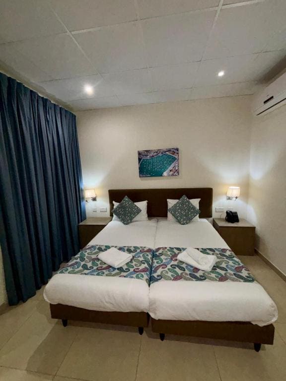 Superior Twin Room room - Image 1