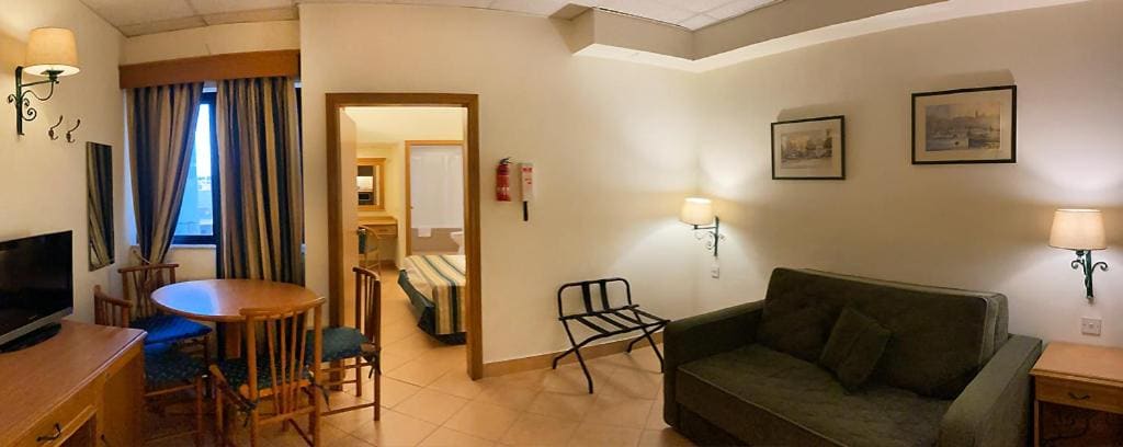 One-Bedroom Apartment room - Image 2