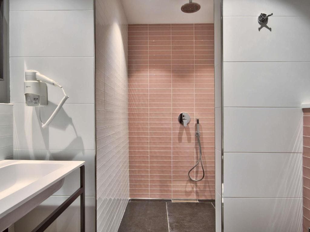 Classic Junior Suite room - Image 3