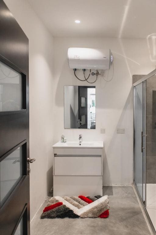 Double Room with Patio room - Image 3