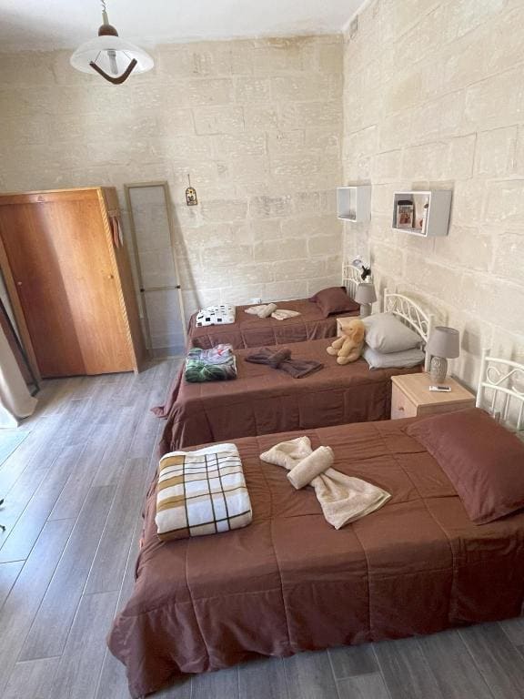 Triple Room with Balcony room - Image 2