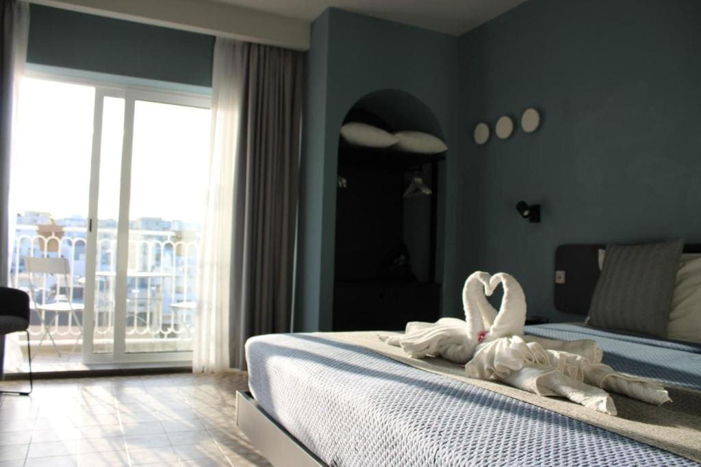 Deluxe Double or Twin Room with Balcony room - Image 1