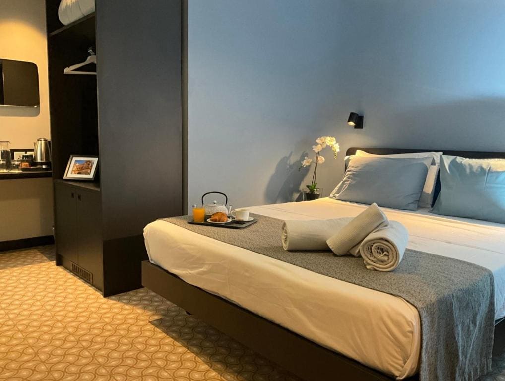 Deluxe Double or Twin Room room - Image 1