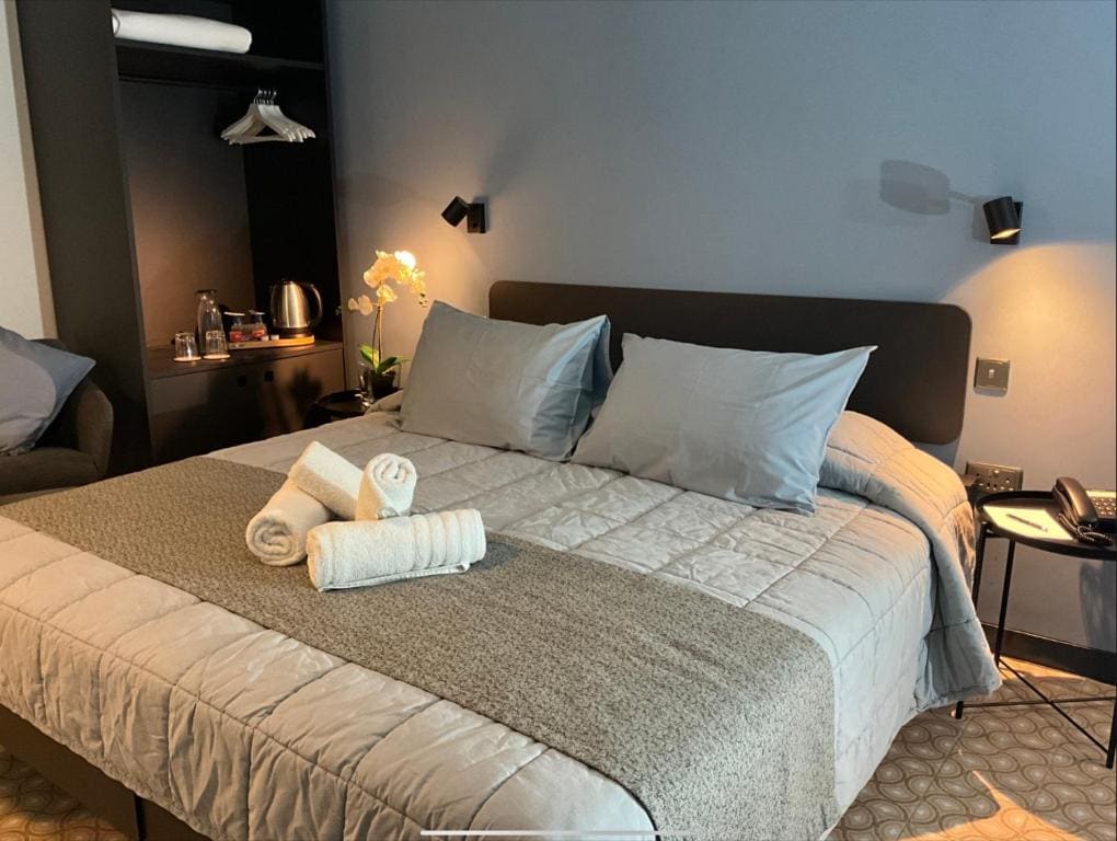 Standard Twin Room room - Image 2