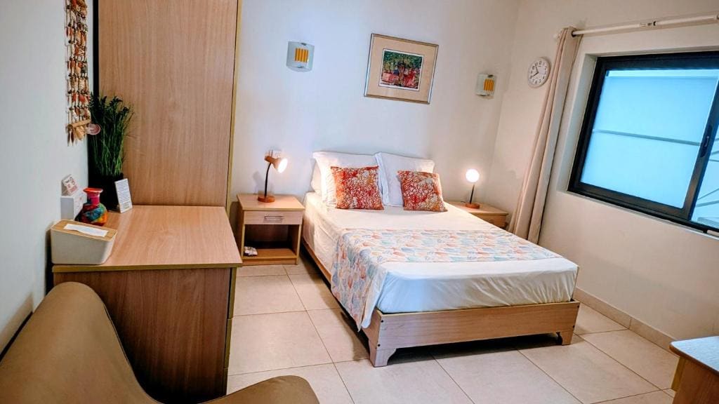 Double Room with Private Bathroom room - Image 2