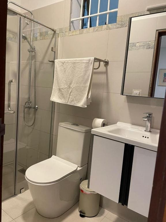 Double Room with Private Bathroom room - Image 3