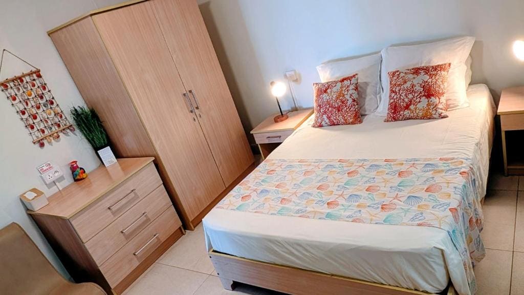 Double Room with Private Bathroom room - Image 1