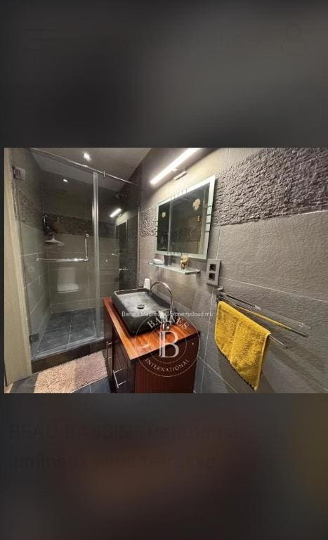 Double Room with Private Bathroom room - Image 3
