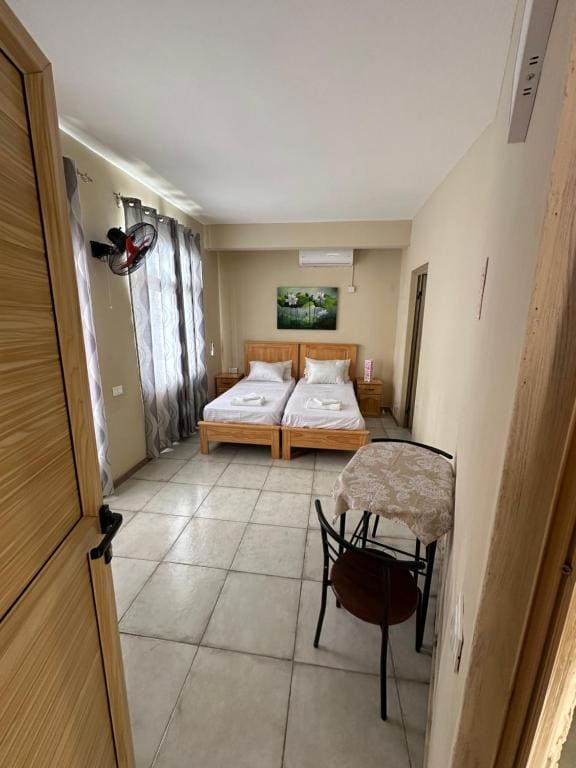 Twin Room with Private Bathroom room - Image 3
