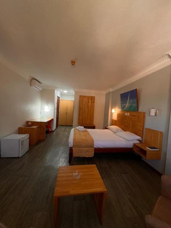 Room room_0 room - Image 2