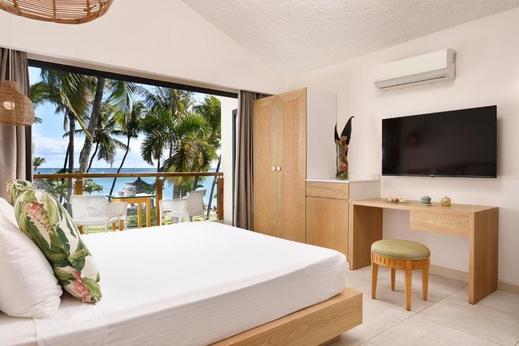 Coral Signature Room with Sea View room - Image 1