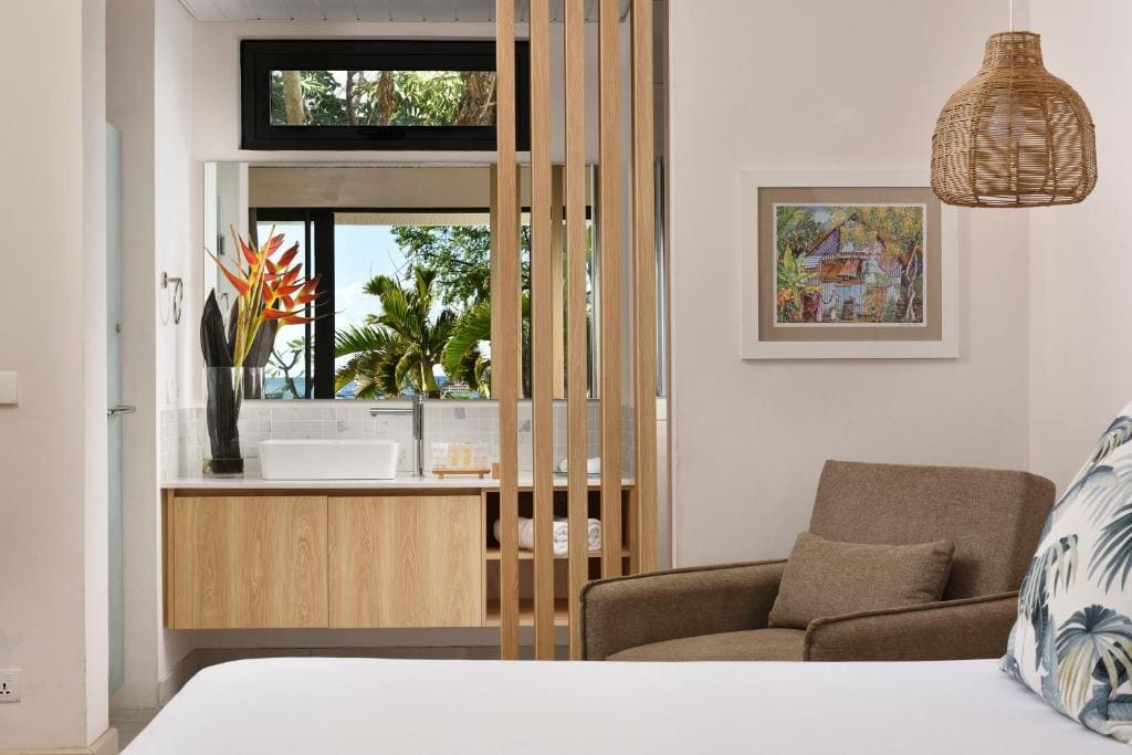 Coral Signature Room with Sea View room - Image 2