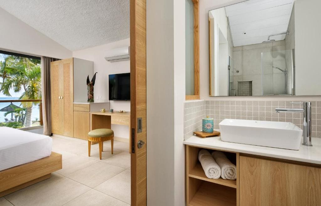 Coral Signature Room with Sea View room - Image 3