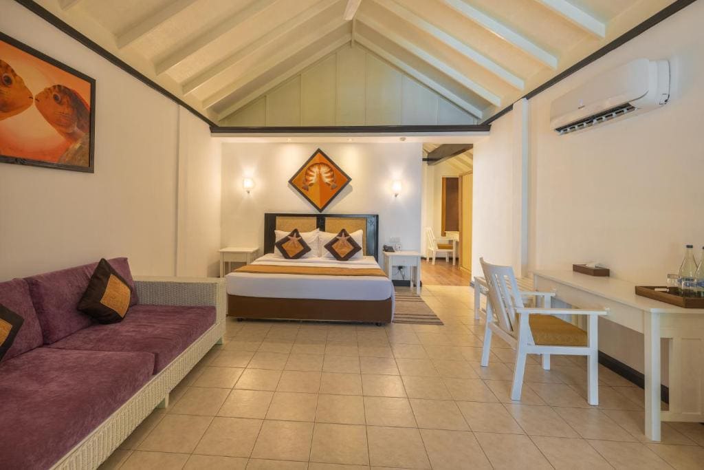 Superior Room with Ocean View - FREE return speedboat transfers for stays of 7+ nights, or 50% off speedboat transfers for stays less than 7 nights (max 2 guests). Book: 24 Feb–31 Oct 2026 | Stay: 1 Apr–31 Oct 2027 room - Image 1