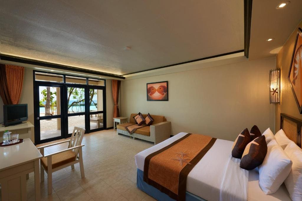 Superior Room with Ocean View - FREE return speedboat transfers for stays of 7+ nights, or 50% off speedboat transfers for stays less than 7 nights (max 2 guests). Book: 24 Feb–31 Oct 2026 | Stay: 1 Apr–31 Oct 2027 room - Image 2
