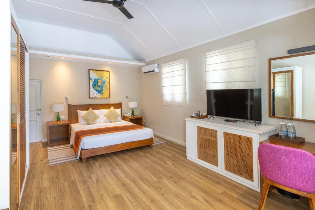 Standard Room with Garden View - FREE return speedboat transfers for stays of 7+ nights, or 50% off speedboat transfers for stays less than 7 nights (max 2 guests) Book: 24 Feb–31 Oct 2026 | Stay: 1 Apr–31 Oct 2027 room - Image 2