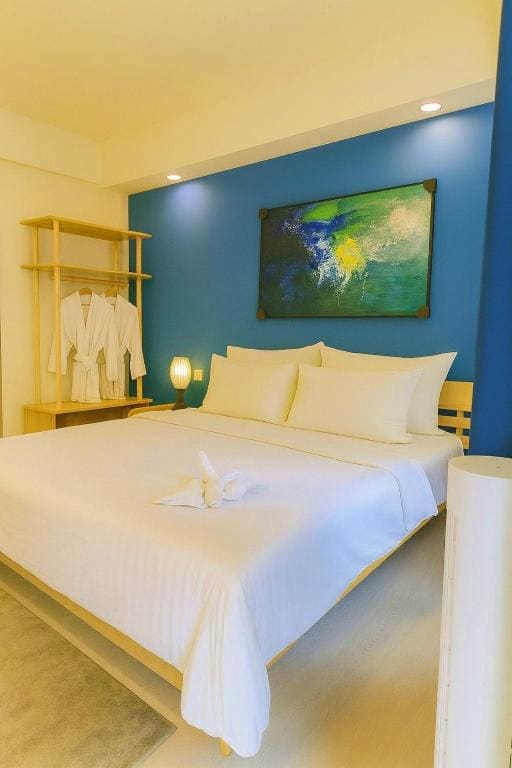 Deluxe Room room - Image 3