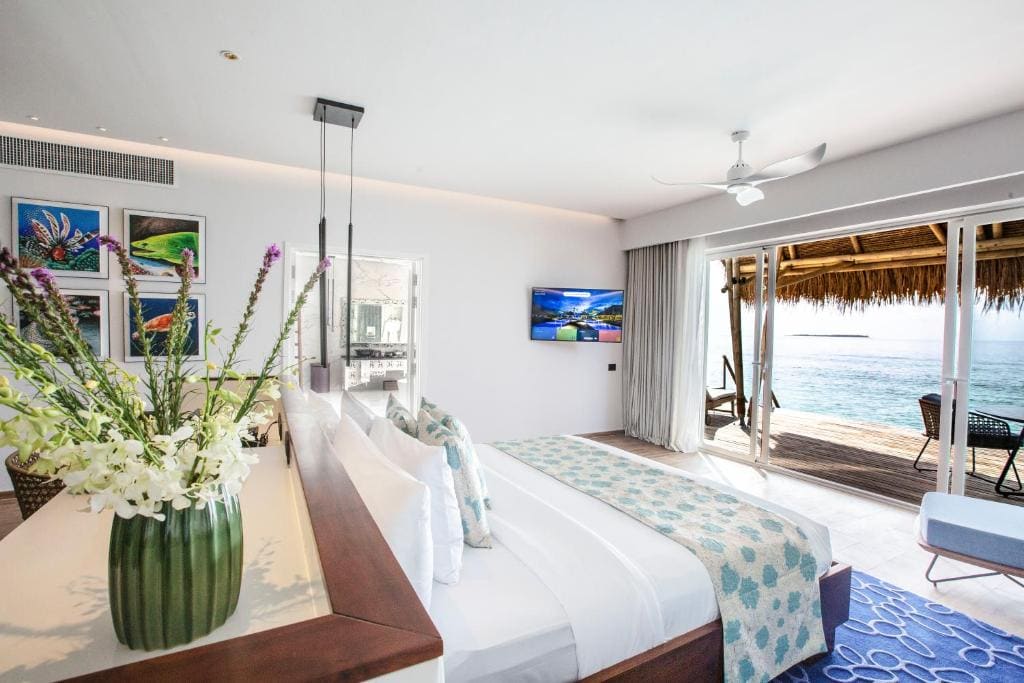 Water Villa with Jetted Tub room - Image 1