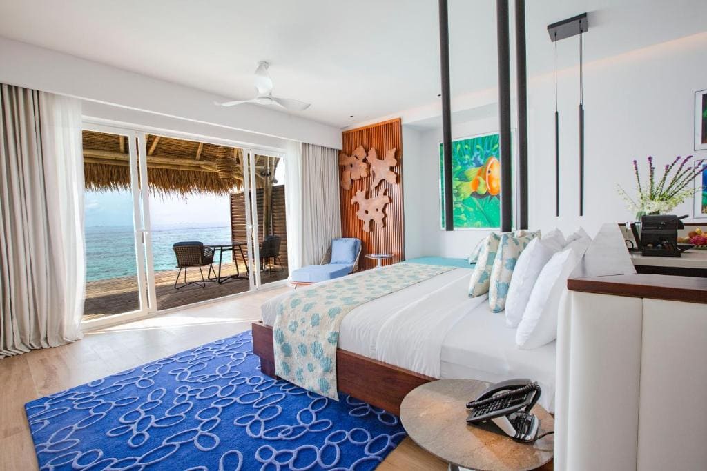 Water Villa with Jetted Tub room - Image 2