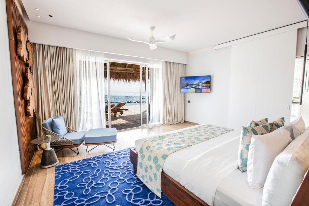 Two-Bedroom Presidential Water Villa with Pool room - Image 2
