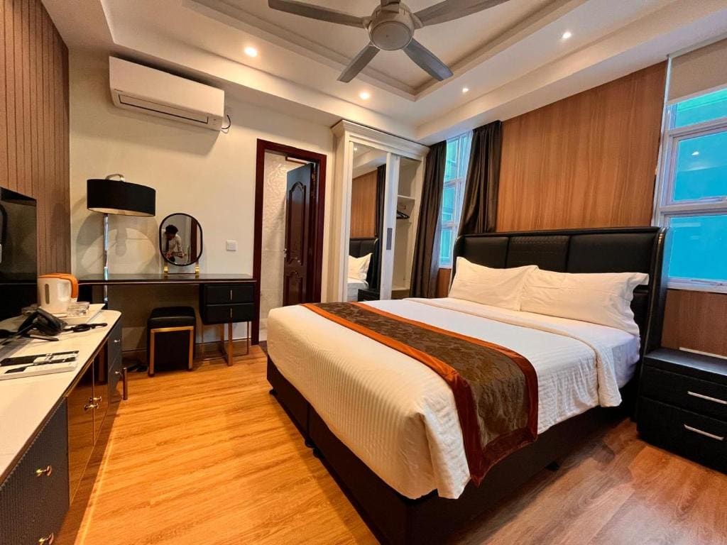 Deluxe Double Room room - Image 1