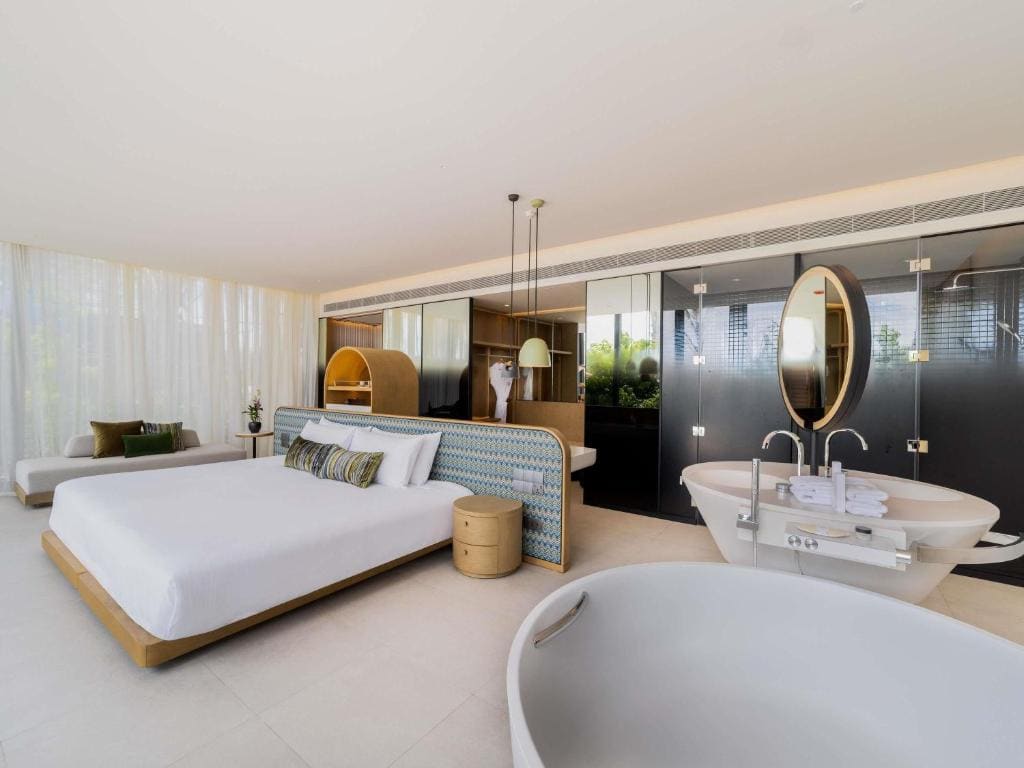 Beach Pool Villa room - Image 3