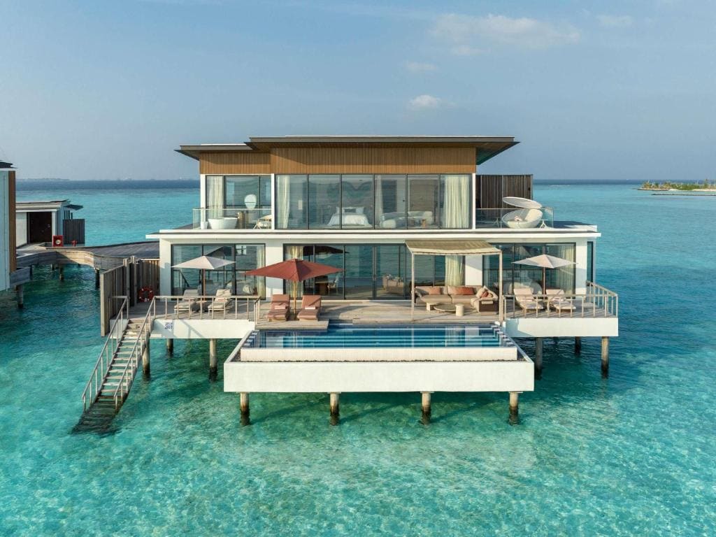 Three-Bedroom Ocean Water Pool Atelier room - Image 3