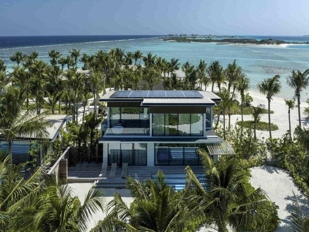 Two-Bedroom Lagoon Beach Pool Loft room - Image 2