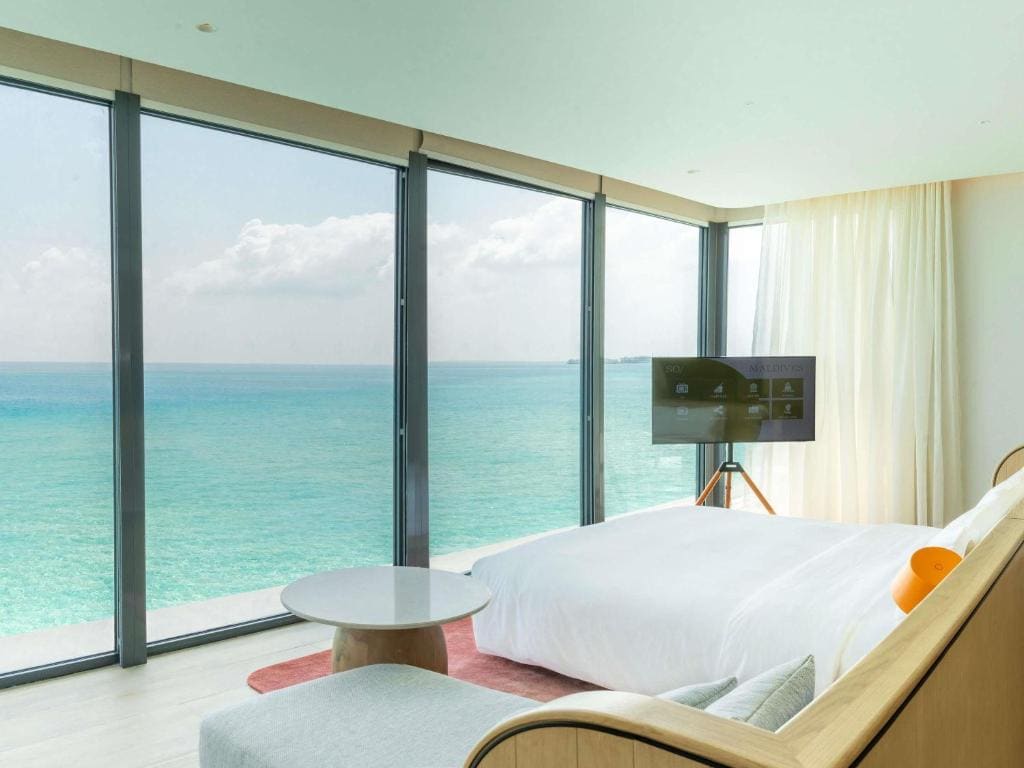 Two-Bedroom Ocean Water Pool Atelier room - Image 2