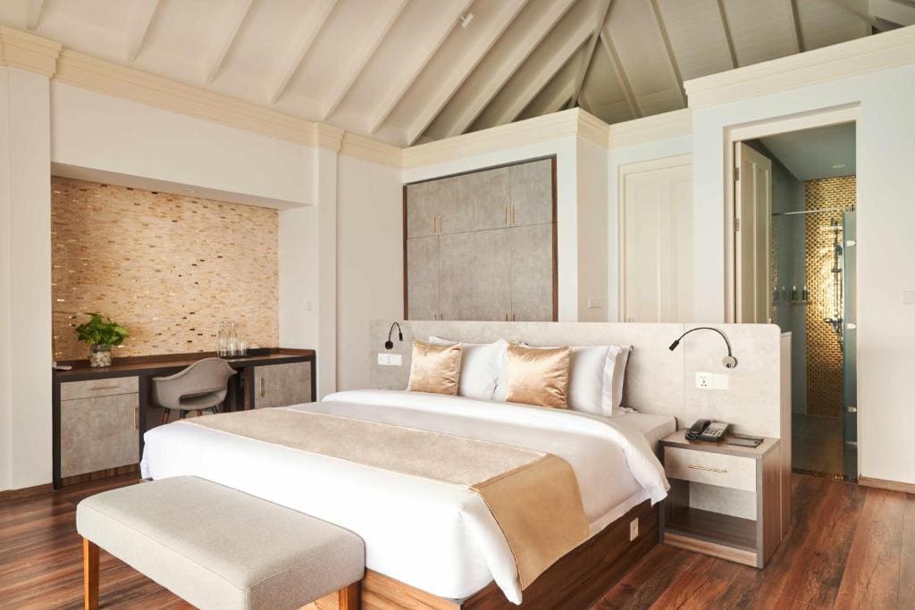 Two Storey Pool Beach Residence - Free shared seaplane for 2 guests, minimum 7-night stay room - Image 2