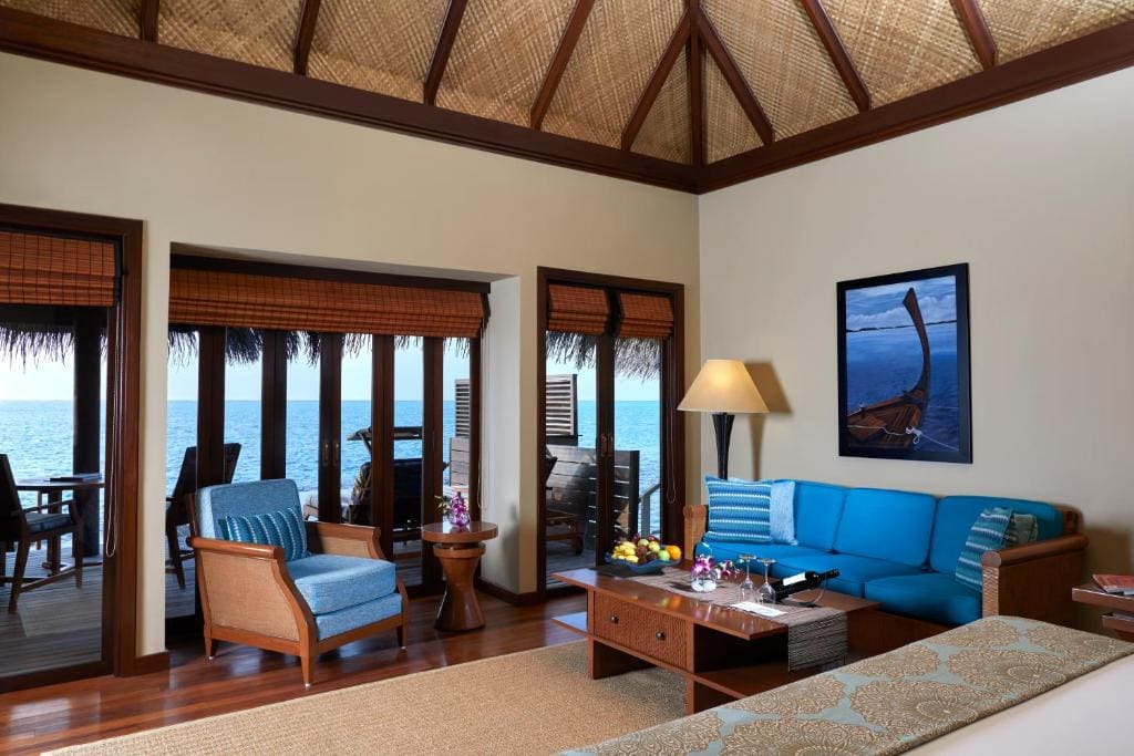 Premium Villa with Pool Ocean View room - Image 2