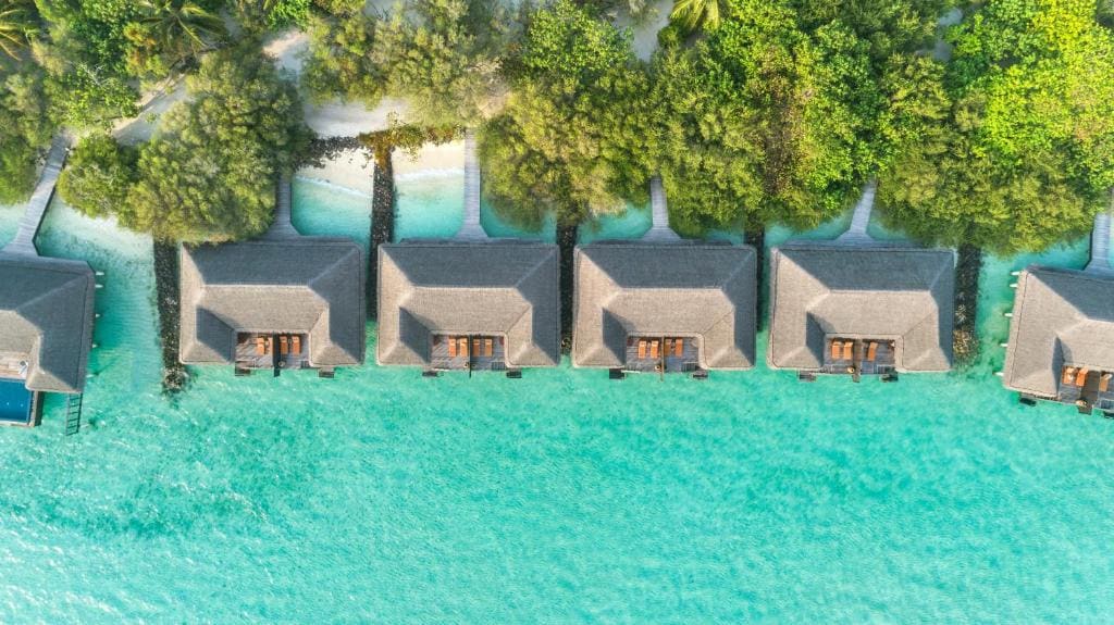 Sunrise Overwater Villa room - Image 3