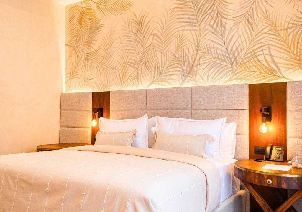 MASTER SUITE WITH PLUNGE POOL room - Image 1