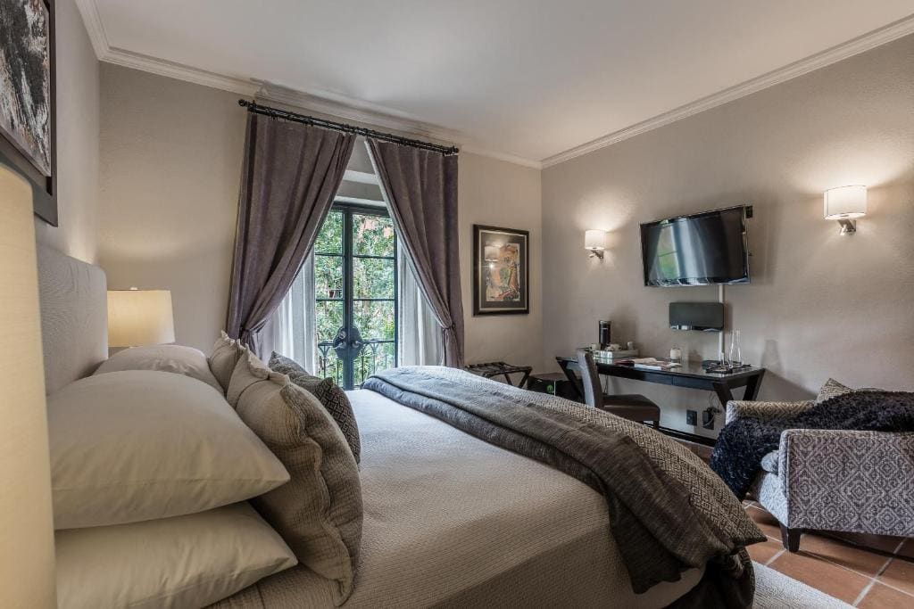 Double Room with Garden View room - Image 3