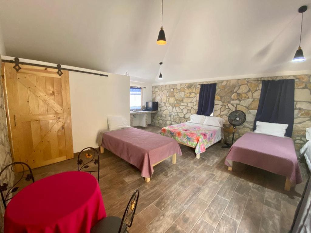 Family Room room - Image 2