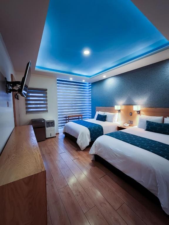 Deluxe Twin Room room - Image 2