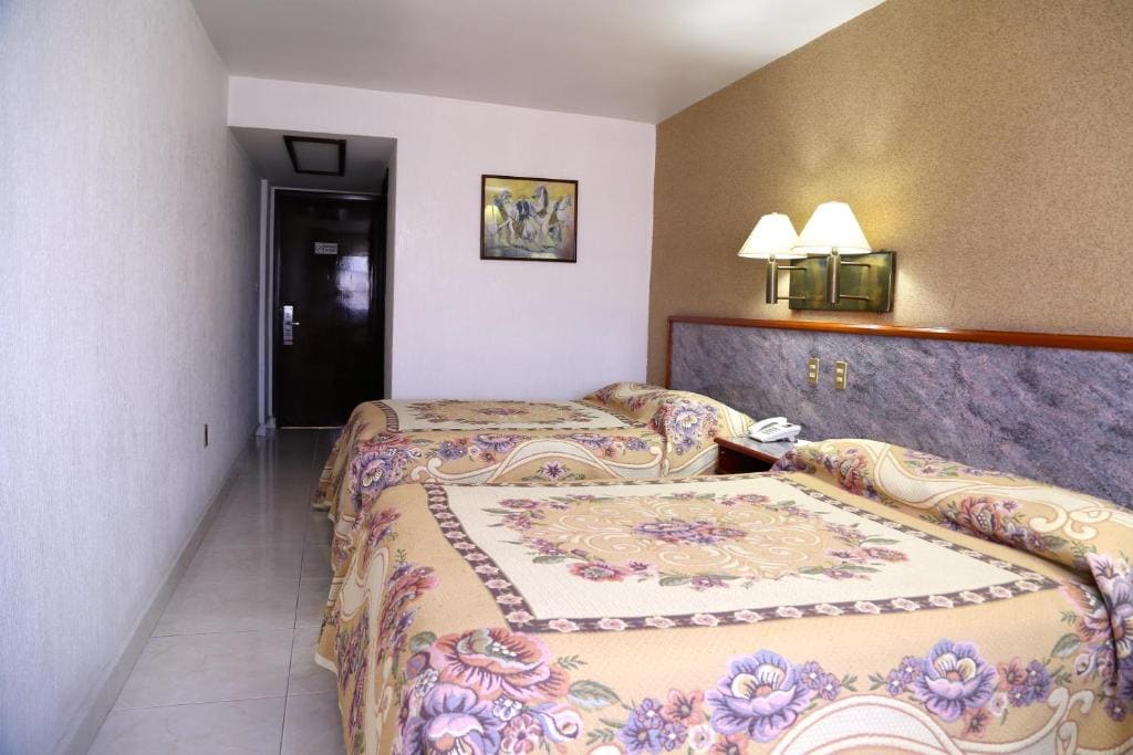 Standard King Room room - Image 2