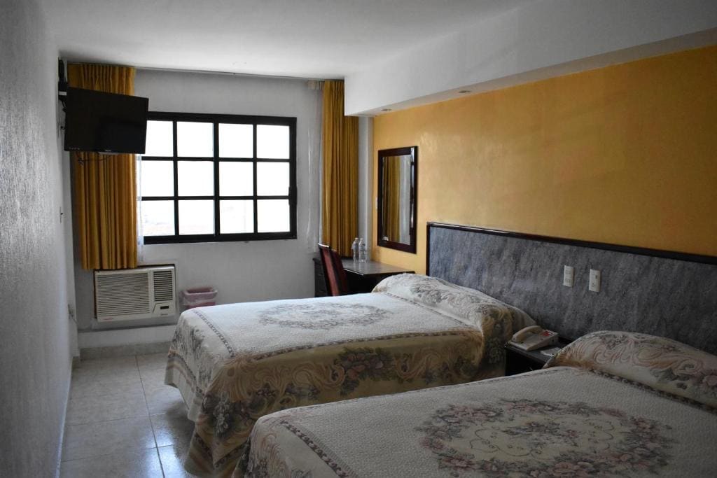 Double Room with Two Double Beds room - Image 3