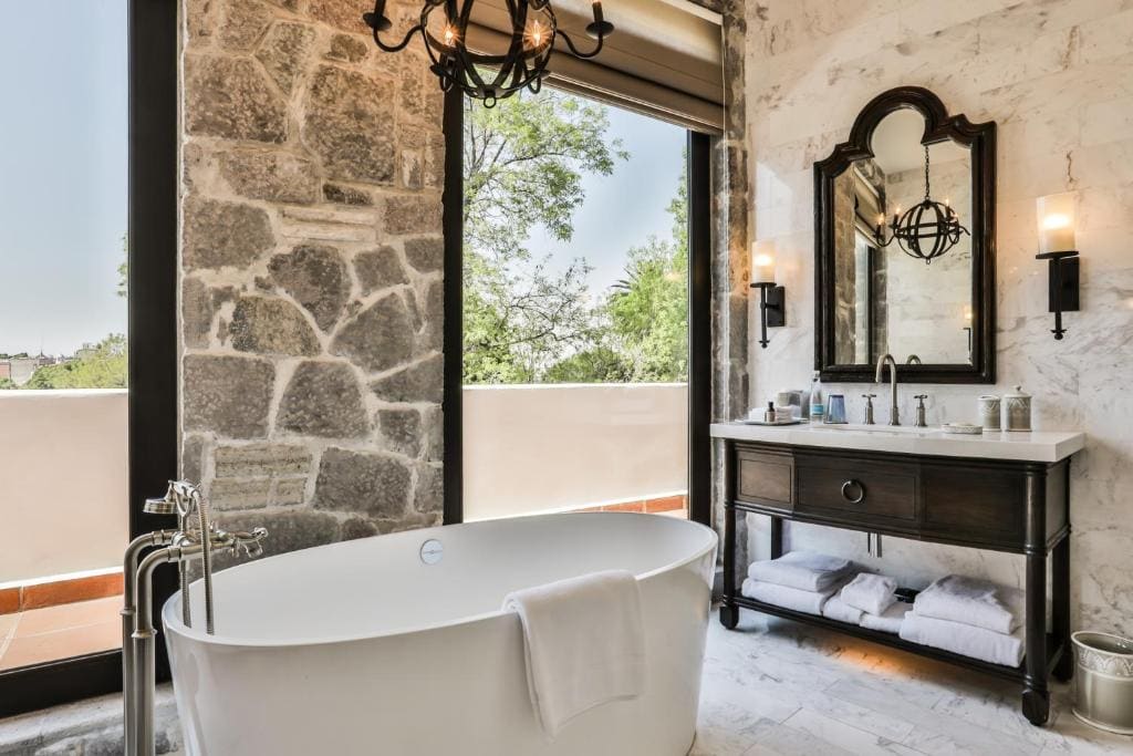 Serenity Suite room - Image 1