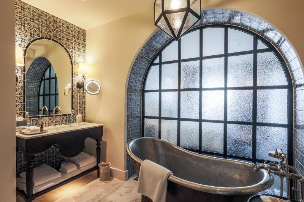 Urban Junior Suite King room - Image 3