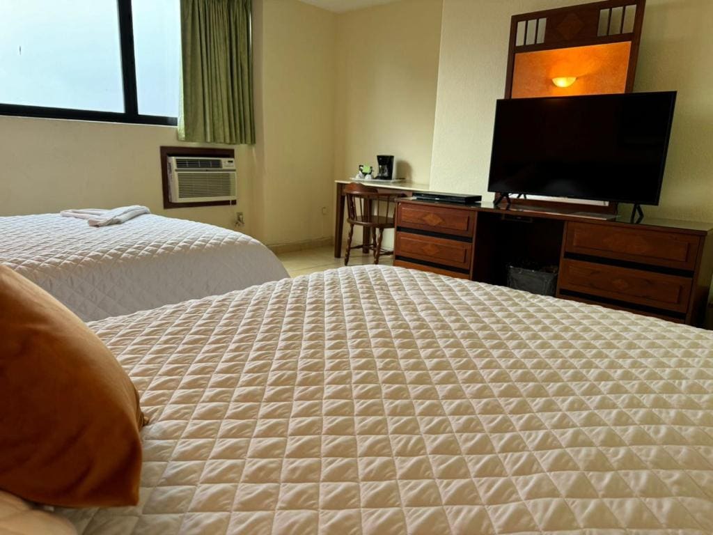 Superior Twin Room room - Image 2