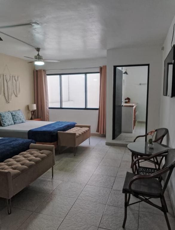 Quadruple Room room - Image 3