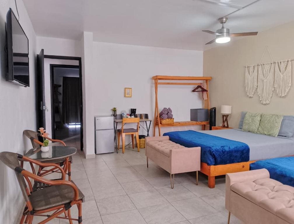 Quadruple Room room - Image 2