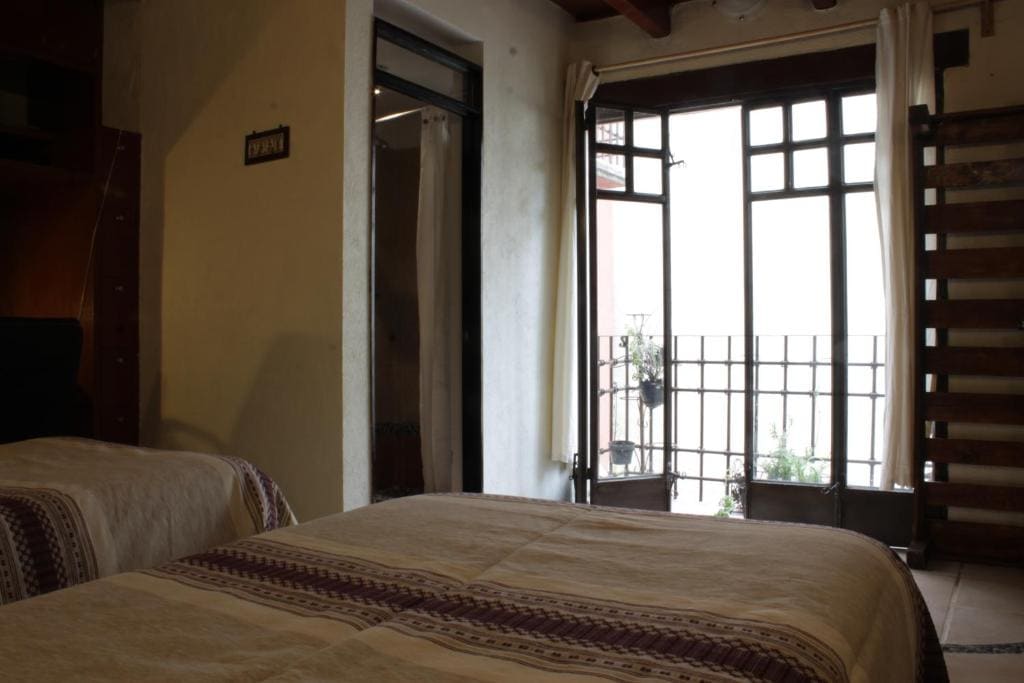 Deluxe Family Room room - Image 3