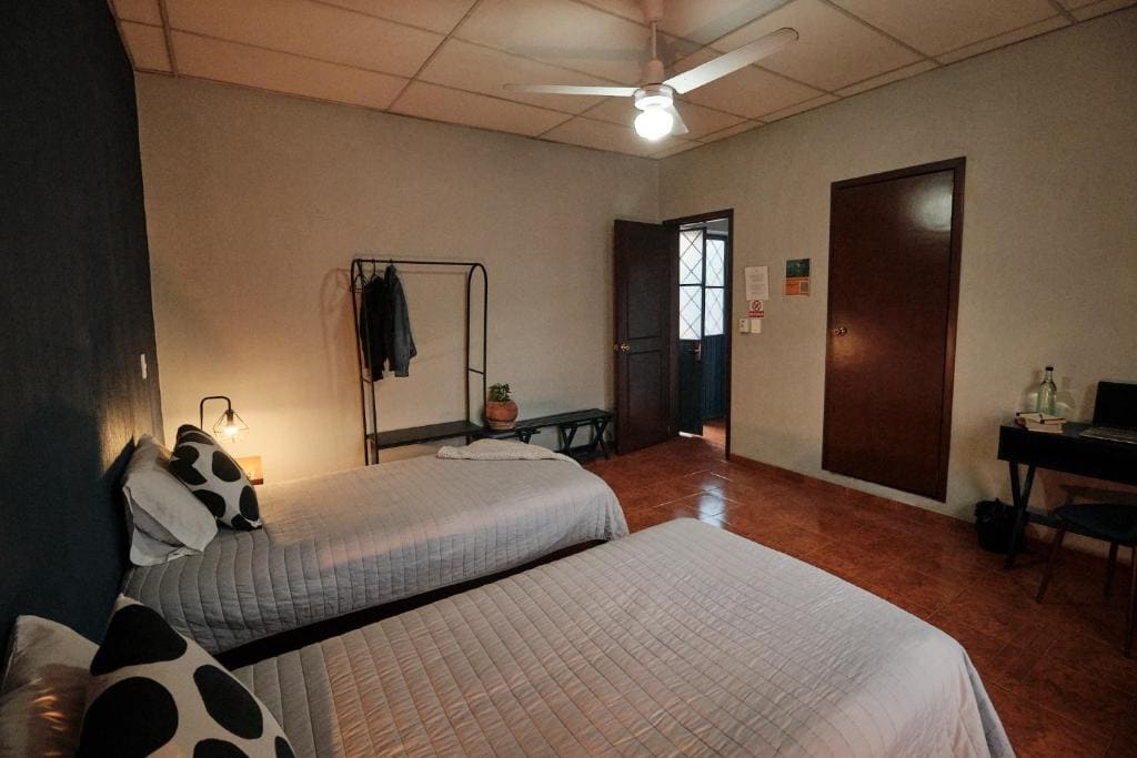 Twin Room room - Image 2