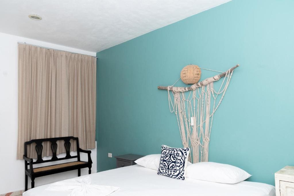 Family Room room - Image 3