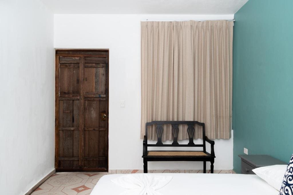 Deluxe King Room room - Image 3