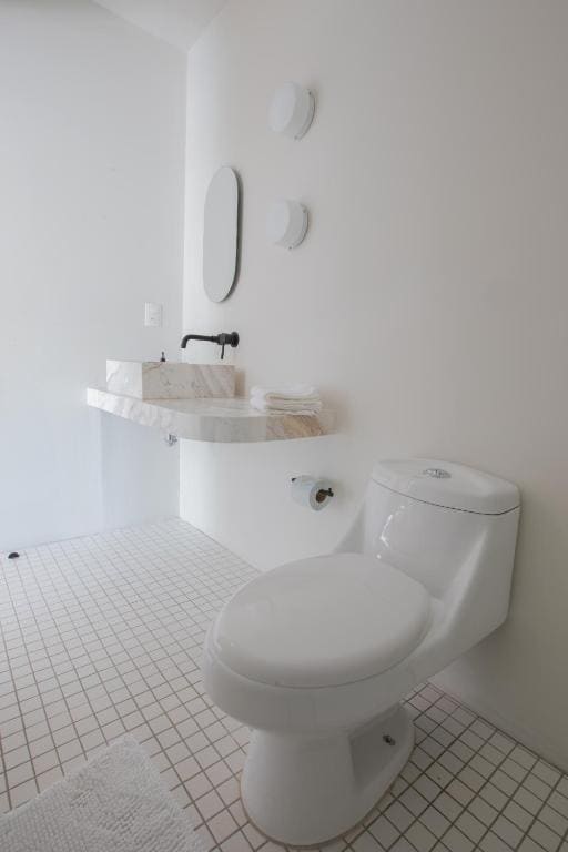 Double Room with Balcony room - Image 1