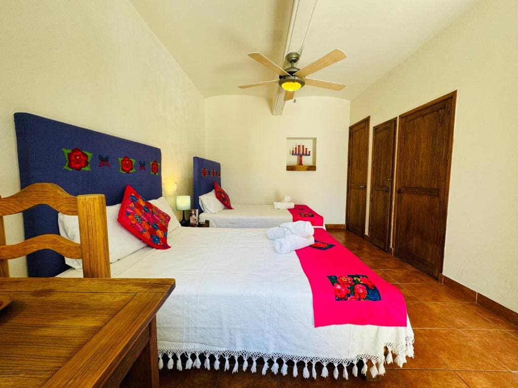 Standard Quadruple Room room - Image 3