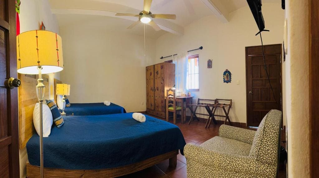 Superior Quadruple Room room - Image 3